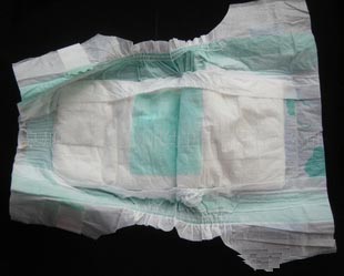 加工出口彈力腰圍復(fù)合膜魔術(shù)扣嬰兒紙尿褲