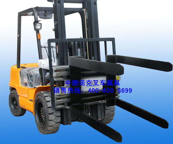 供應(yīng)叉夾、廢料夾抱機(jī)、夾抱車、貨叉式抱夾、夾包機(jī)