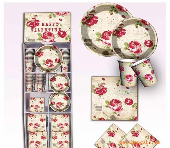 紙杯紙盤紙巾一次性餐具套裝一次性餐具展示盒派對(duì)產(chǎn)品