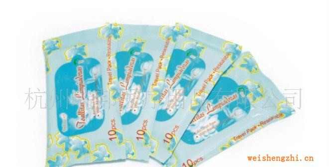 10片裝旅行系列便攜濕巾/濕紙巾，攜帶使用方便，是旅游佳伴侶