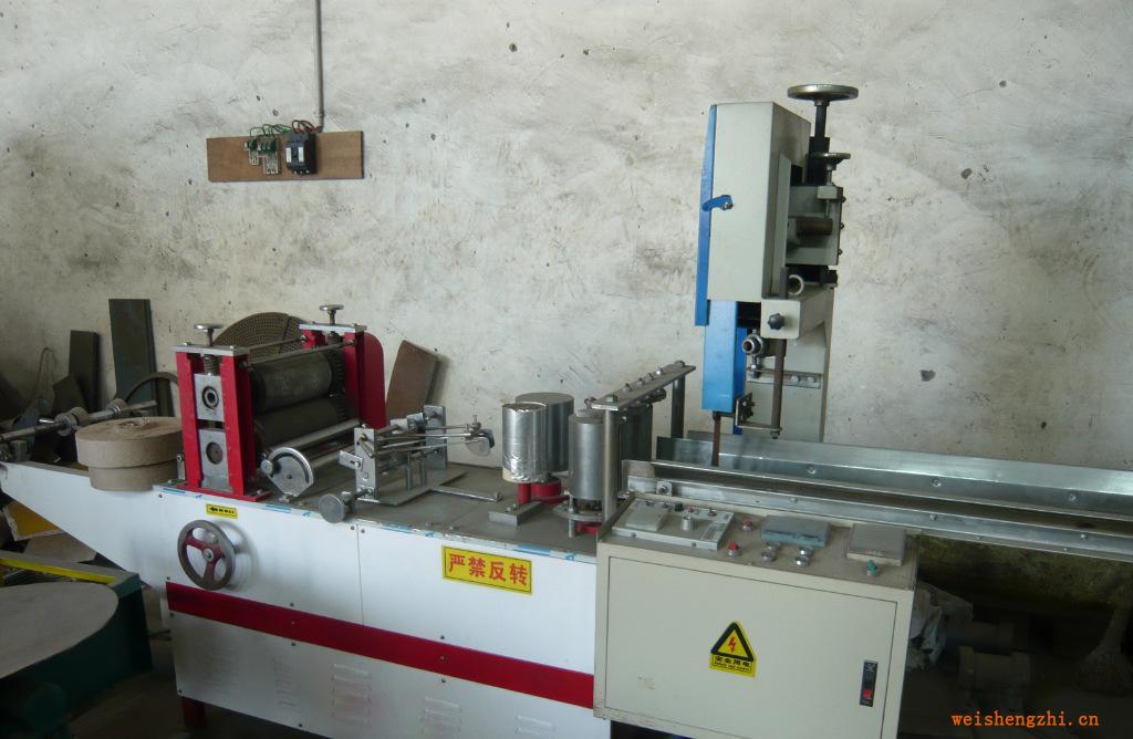 供應(yīng)餐巾紙機(jī)