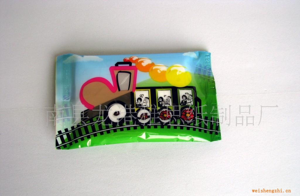 專業(yè)生產(chǎn)廣告濕巾，消毒濕紙巾，酒店一次性