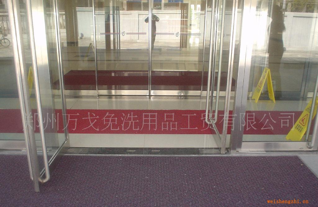 廠家供應(yīng)朗美8200特強(qiáng)有底型除塵地墊