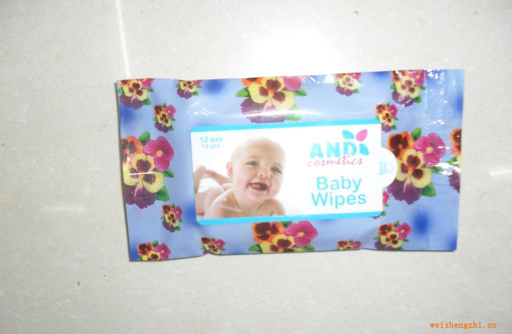 廠家供應(yīng)優(yōu)質(zhì)的嬰兒濕巾，價格實惠、質(zhì)量保證，袋子有俄文、英文