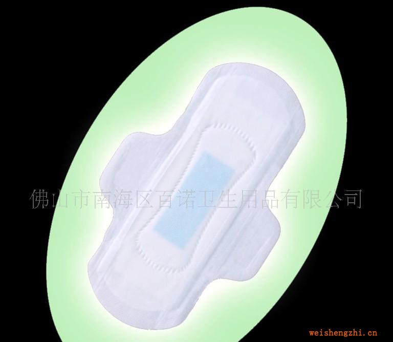 大量生產(chǎn)銷(xiāo)售貼心呵護(hù)瞬吸祛味絲薄型衛(wèi)生巾