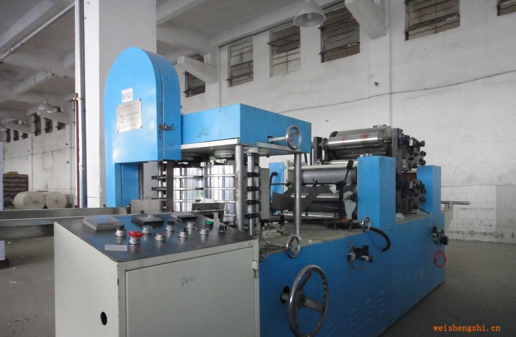 供應(yīng)單、雙色彩印壓花餐巾機高速