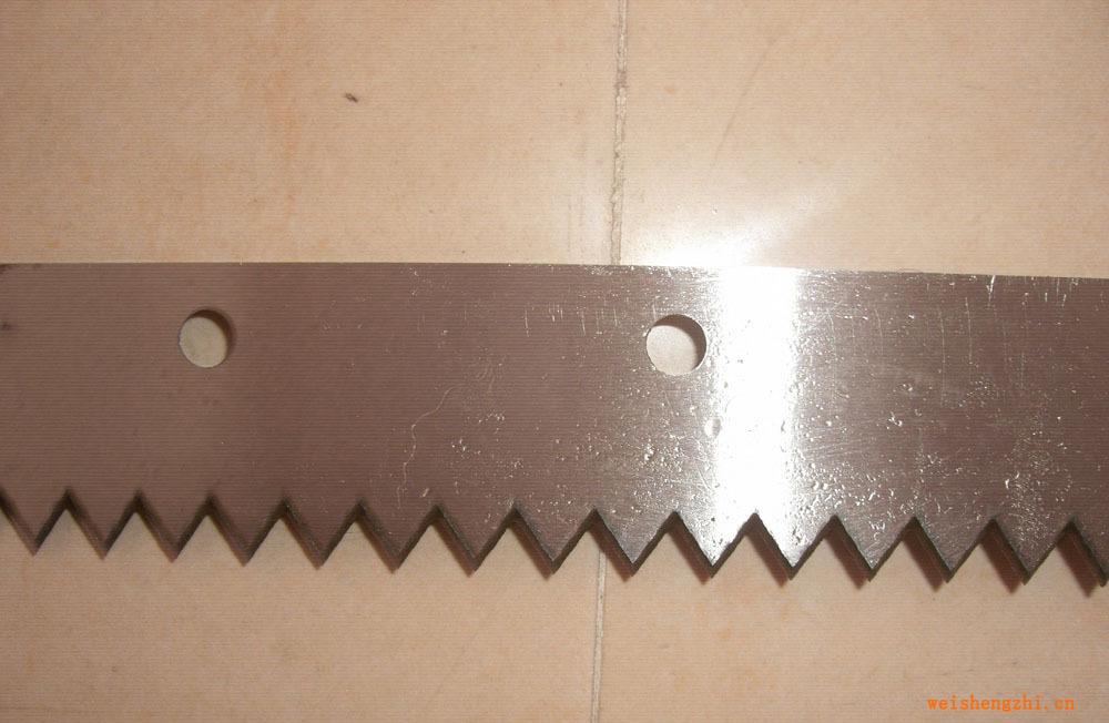 供應(yīng)加工定做進(jìn)口白鋼切紙機(jī)械用長齒刀、刮刀、打孔刀、分切刀