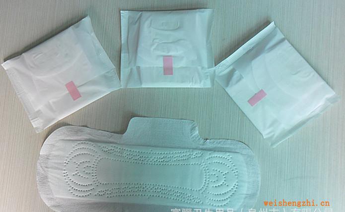 外銷衛(wèi)生巾加工---320mm絲薄干爽護(hù)翼衛(wèi)生巾---夜用
