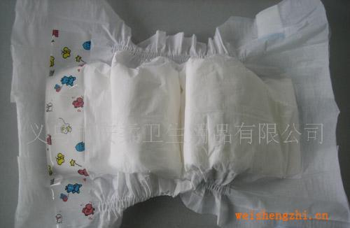 強(qiáng)烈吸收紙尿褲，舒服輕便