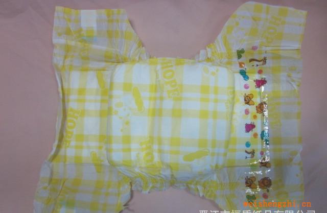 供應(yīng)嬰兒紙尿褲超薄易吸收干爽透氣可OEM