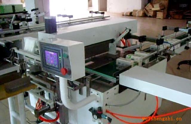 衛(wèi)生自動(dòng)裝袋包裝機(jī)、手帕紙包裝機(jī)、軟抽包裝機(jī)、抽紙