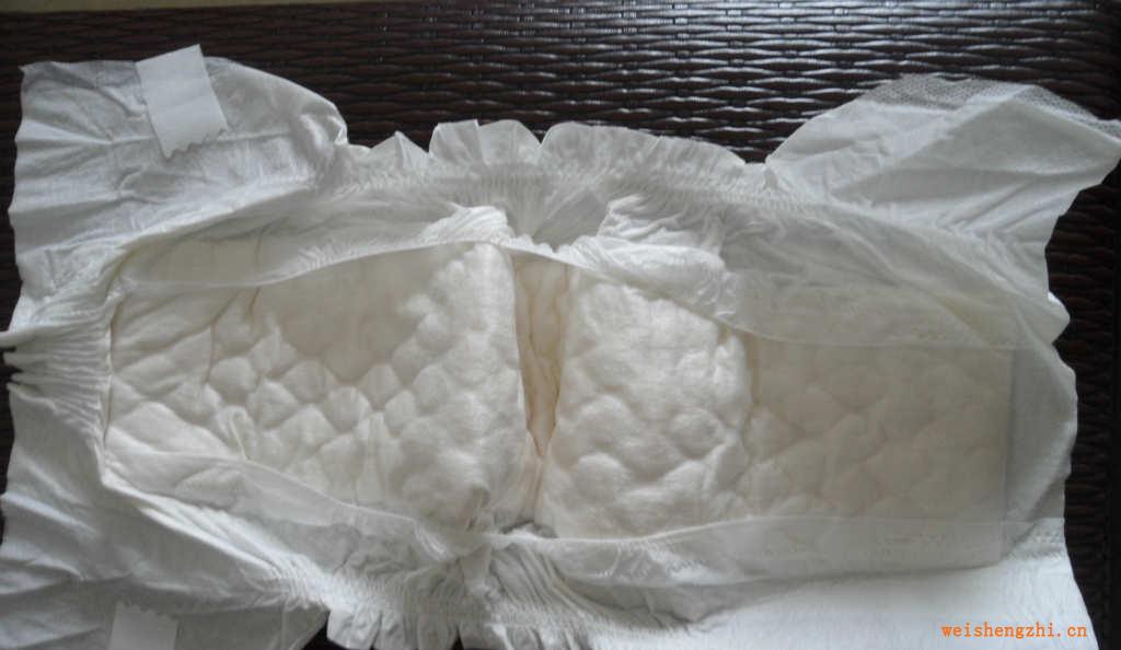 供應(yīng)纖維紙尿褲，超吸水舒適護膚型紙尿褲