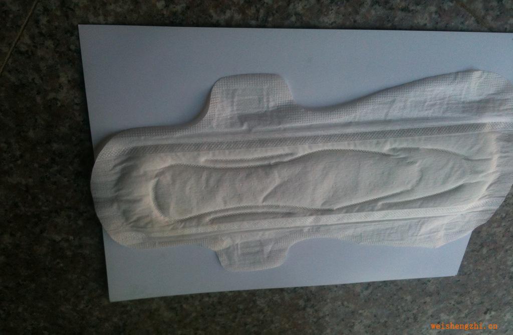 三片式衛(wèi)生巾加工