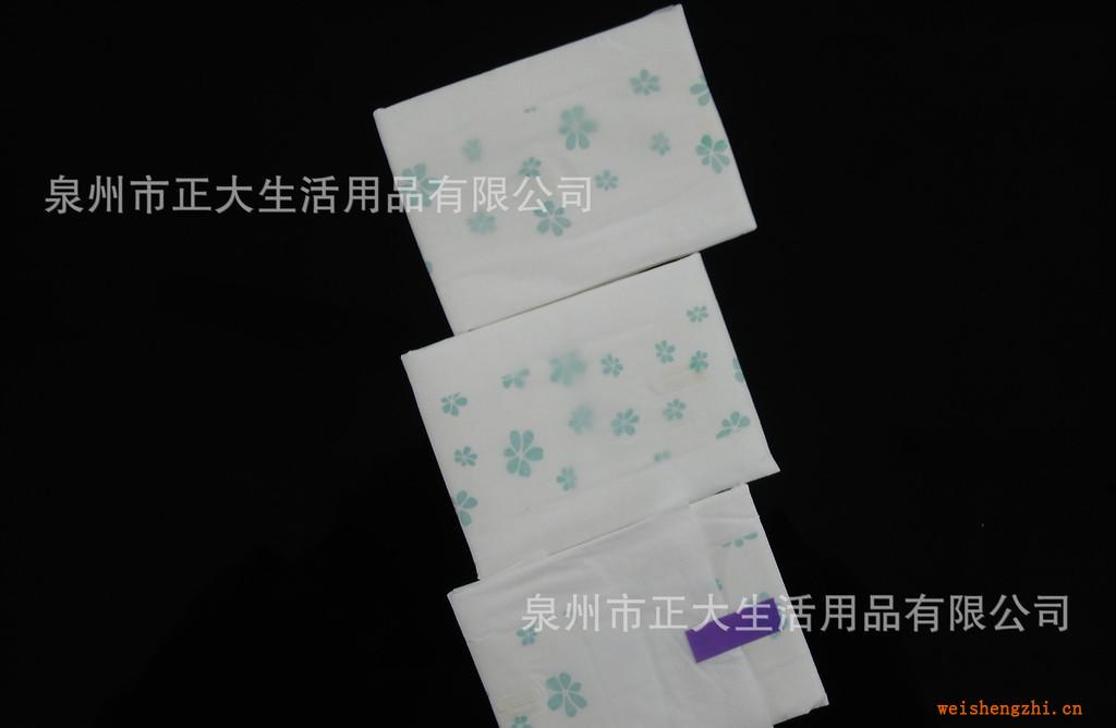 衛(wèi)生巾廠家生產(chǎn)供應高檔負離子衛(wèi)生巾夜用棉面加工出口外貿(mào)