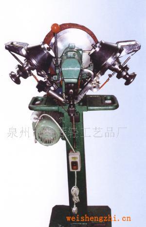 服裝加工設(shè)備、全自動(dòng)鉚合機(jī)、鉚合機(jī)、五爪扣’四合扣