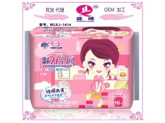 衛(wèi)生巾批發(fā)|衛(wèi)生巾生產(chǎn)廠家批發(fā)代理魅力空間高檔衛(wèi)生巾