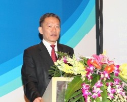 鄔書(shū)林：中國(guó)出版走出去的勢(shì)頭很好