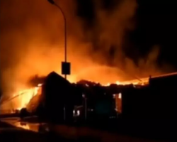 天津玖龍?jiān)蟼}庫“火”了