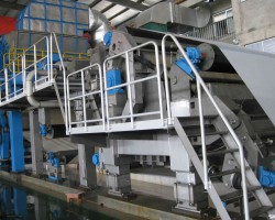 造紙機(jī)的真空引紙