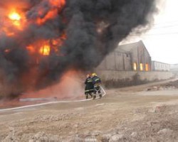 突發(fā)！新疆一造紙廠發(fā)生火災(zāi)