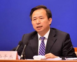 環(huán)保部部長(zhǎng)走進(jìn)玖龍紙業(yè)