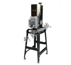 長治科勝玻璃瓶真空旋蓋機|番茄醬真空旋蓋機