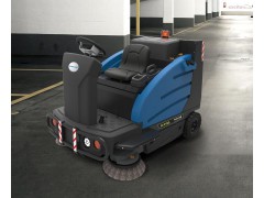 天津清潔設(shè)備|R-FQS容恩飛騎兵掃地車_駕駛式掃地車