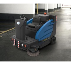 天津清潔設(shè)備|R-FQS容恩飛騎兵掃地車(chē)_駕駛式掃地車(chē)